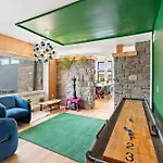 18 Bd W Indoor Pool Hottub & Sauna - Mystery Room