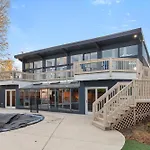 18 Bd W Indoor Pool Hottub & Sauna - Mystery Room