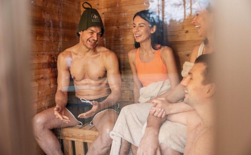 18 Bd W Indoor Pool Hottub & Sauna - Mystery Holiday home