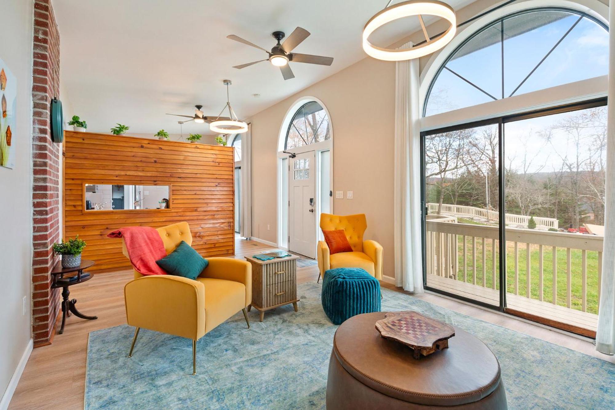 18 Bd W Indoor Pool Hottub & Sauna - Mystery